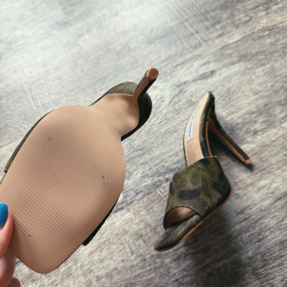Signal Camouflage Heels (worn 1x) - Picture 3 of 6